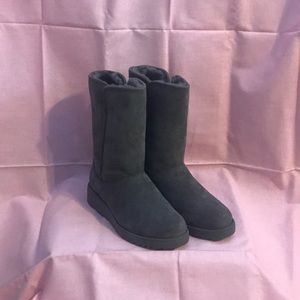 UGG Amie Classic Slim Water Resistant Boot